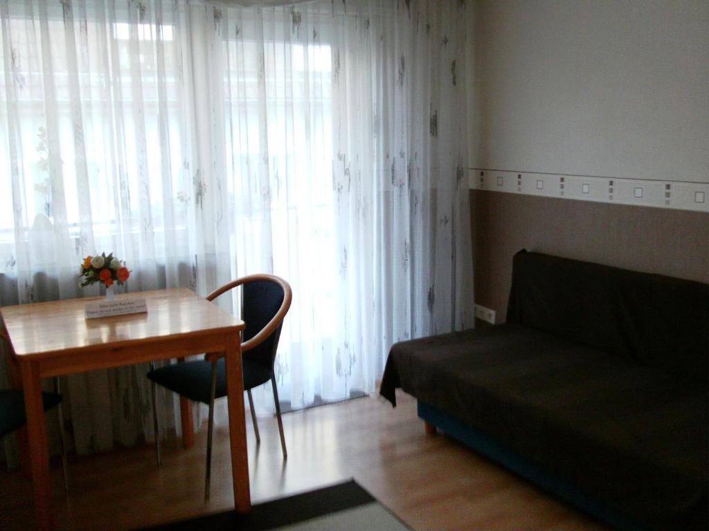Hotel Martinsklause Meckesheim Room photo