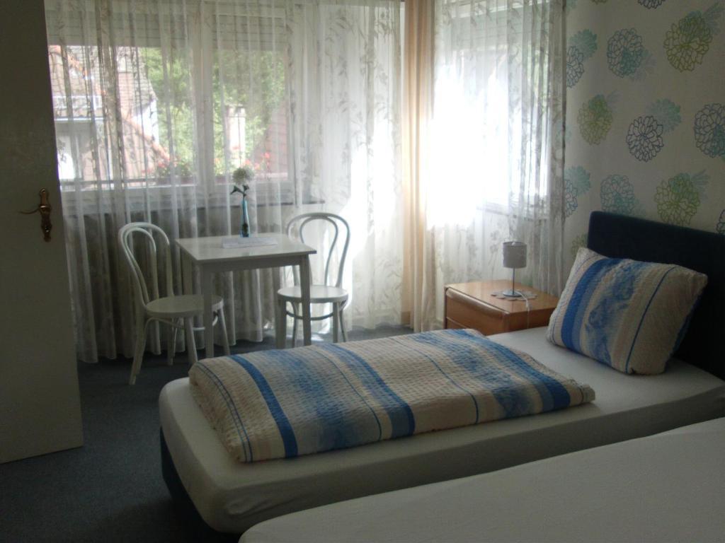 Hotel Martinsklause Meckesheim Room photo