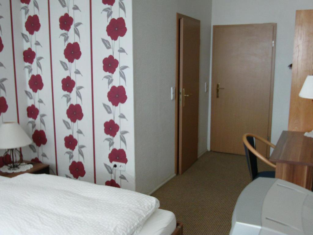 Hotel Martinsklause Meckesheim Room photo